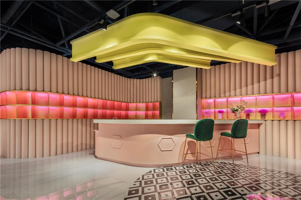 婚纱店二楼吧台设计
