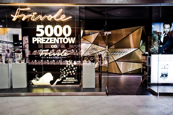 波兰 Frivole 香水店设计