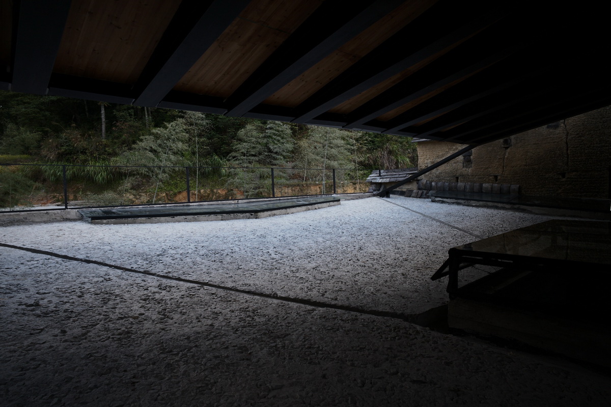 调整大小 34 屋顶夹层平台 .华黎 Roof mezzanine platform .HUA Li.jpg